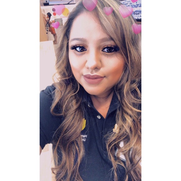 Meet your Posher, Ivonivonne - Picture 1 of 1